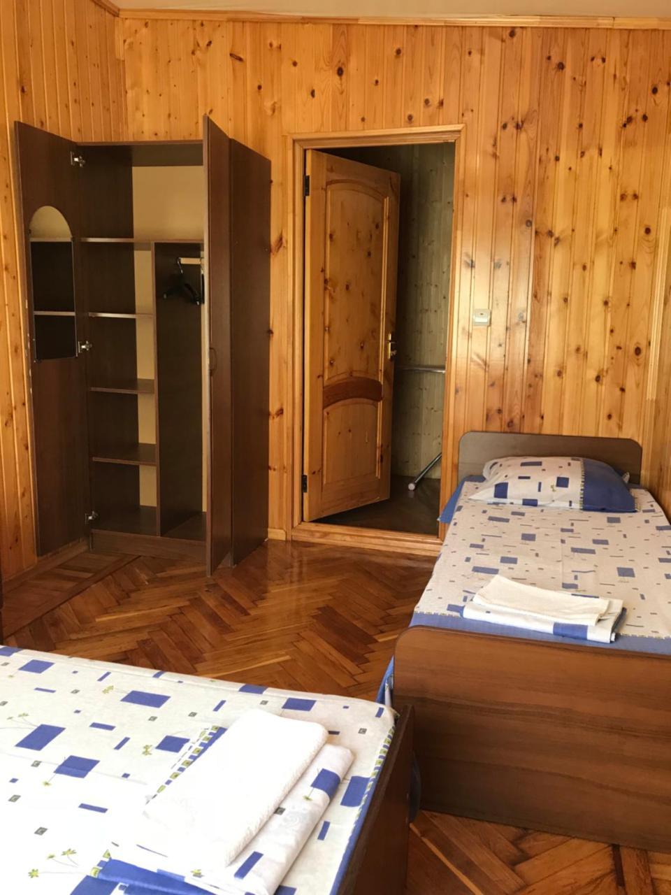 Гостевой Дом С Садом Hotel Gagra Exterior foto